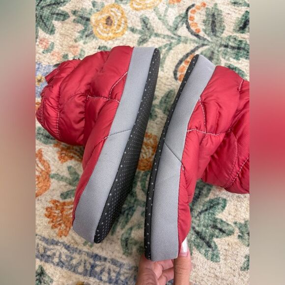 The North Face 700 Goose Down Insulated Boot Slipper Booties Red Small - Picture 8 of 10